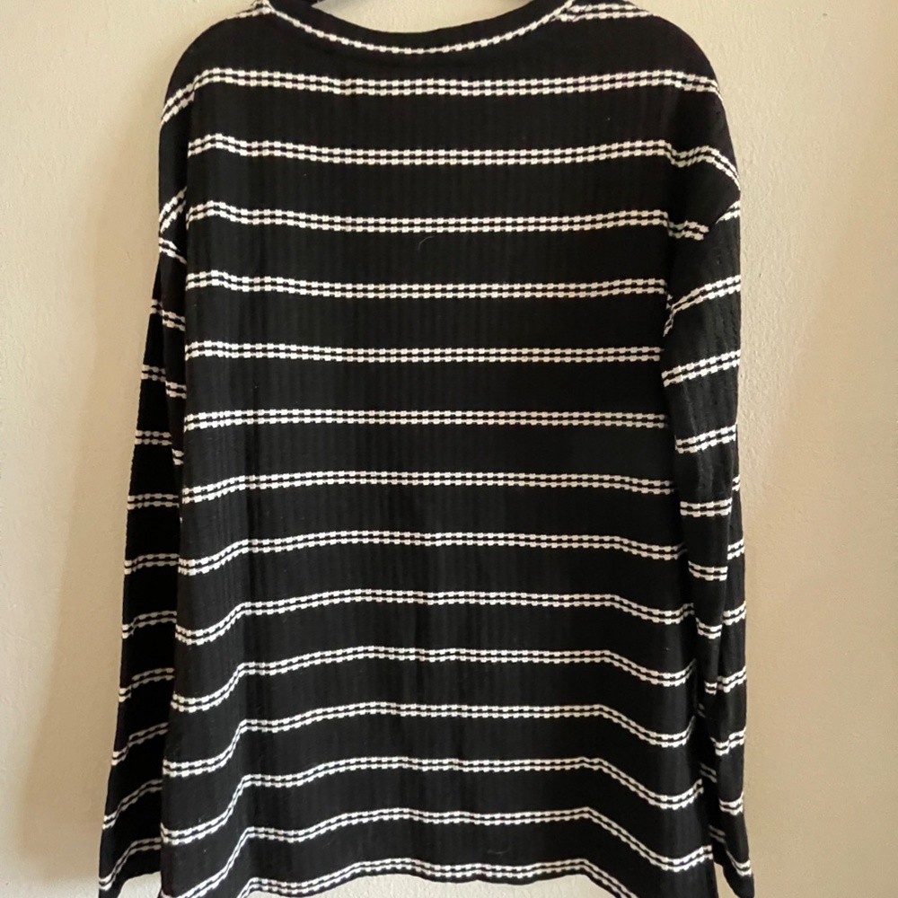 Oversized Striped Top - Picture 4 of 5